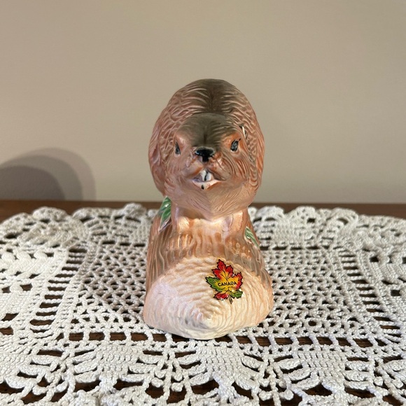Vintage Beaver on a Log Canada Souvenir Giftcraft Made in Japan - Picture 2 of 6